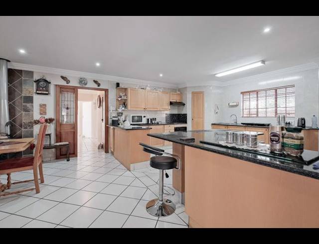 4 BEDROOM HOUSE FOR SALE IN WIERDAGLEN ESTATE